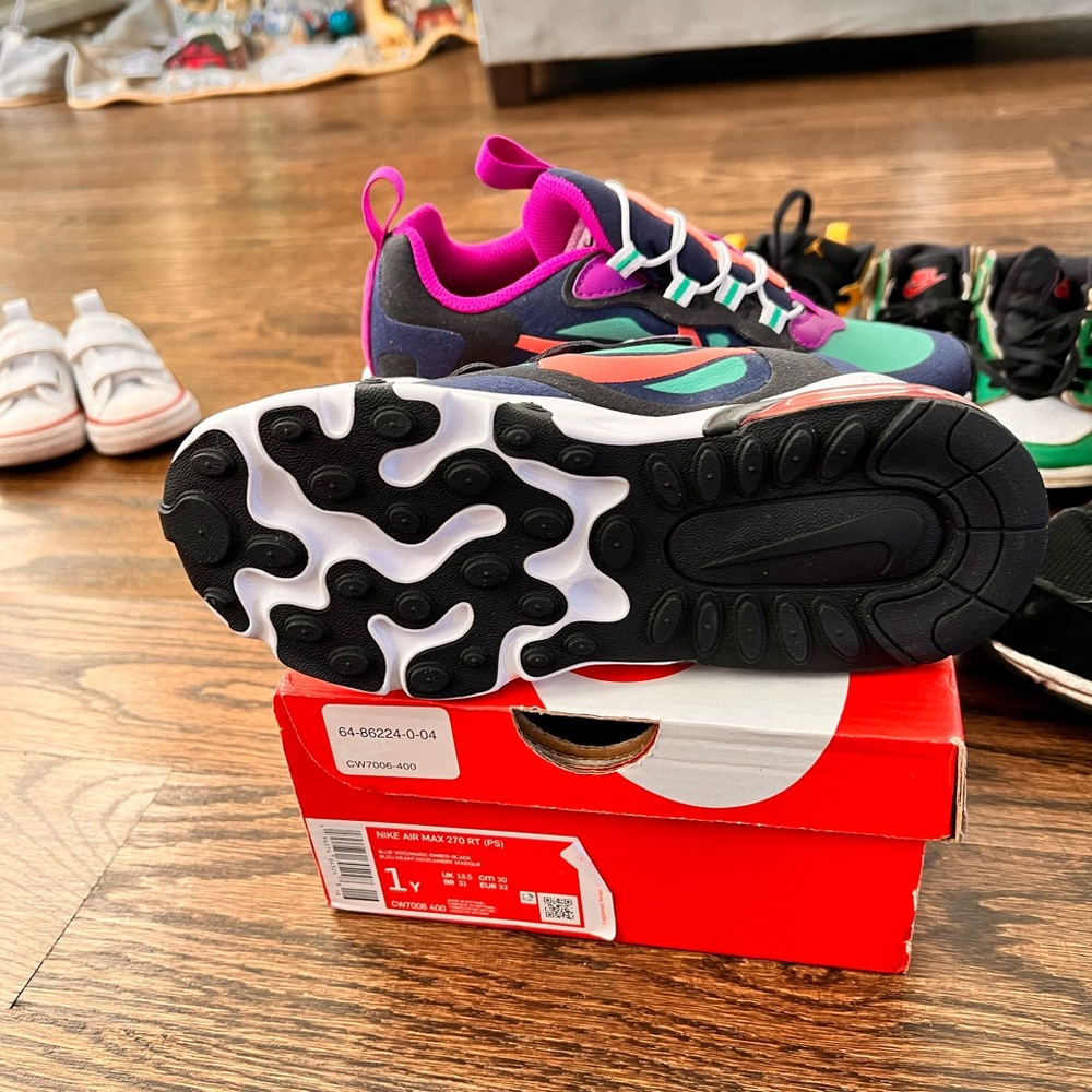 Nike air max 270 RT for kids size 1Y BRAND NEW/NEVER WORN